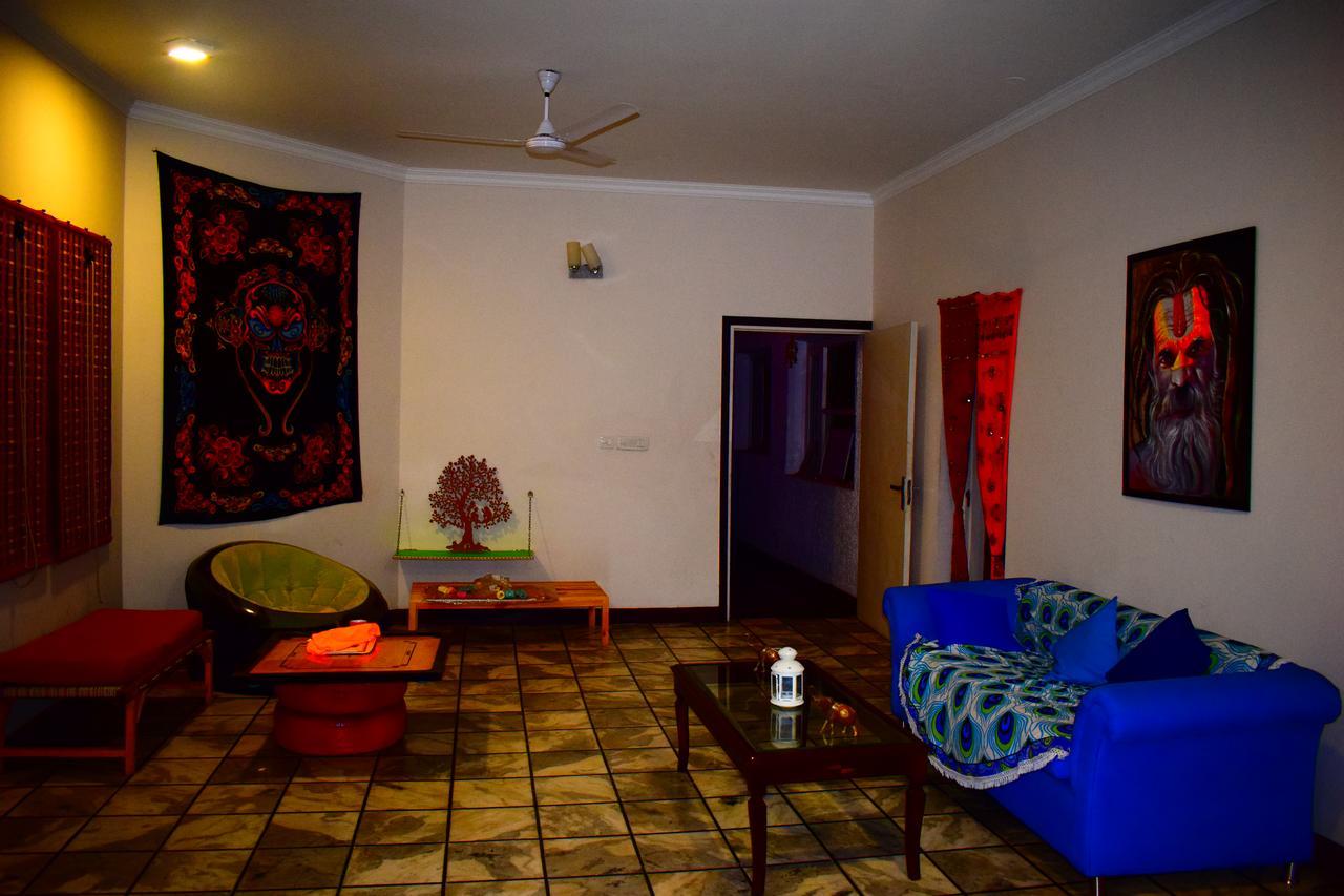 Roots Hostel Neu-Delhi Exterior foto